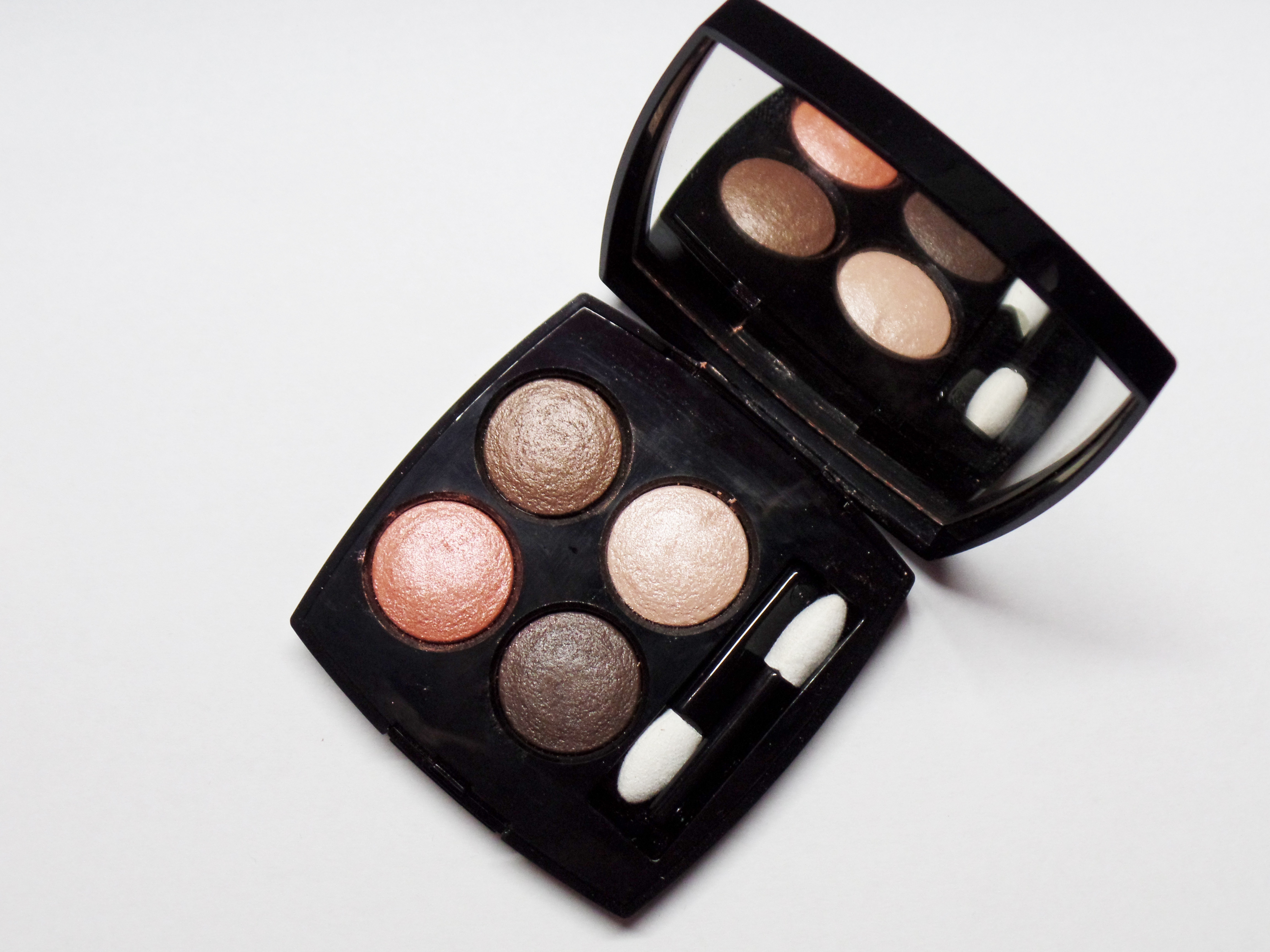 Review: Chanel Les 4 Ombres Multi-Effect Quadra Eyeshadow in 204